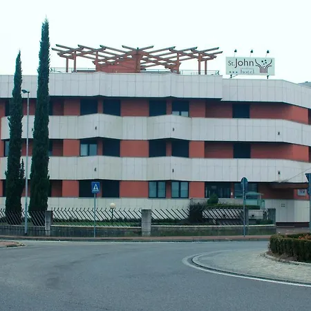 Hotel apartamentowy St John Desio